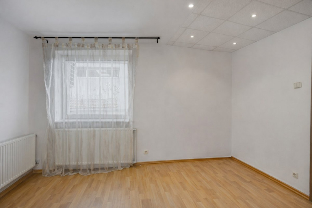 VIILOR - ECHINOCTIULUI, CASA 211 MP UTILI, LOT 460 MP!