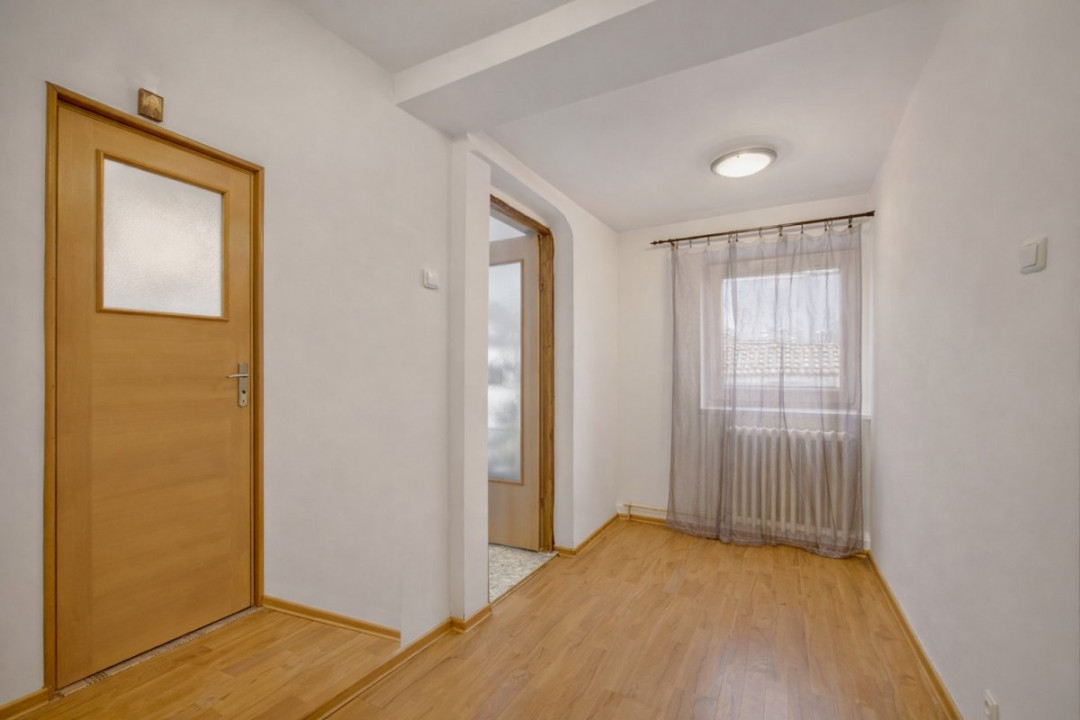 VIILOR - ECHINOCTIULUI, CASA 211 MP UTILI, LOT 460 MP!
