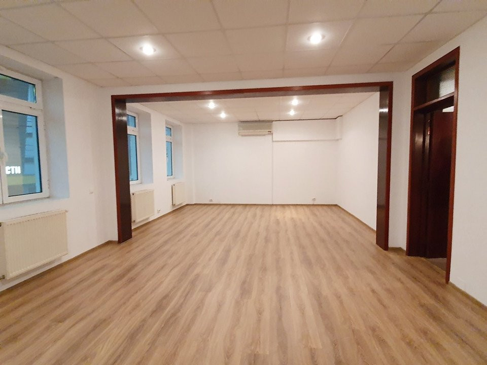 Calea Calarasilor, Hala Traian, Vanzare Birouri, S+1+2+T, 353mp