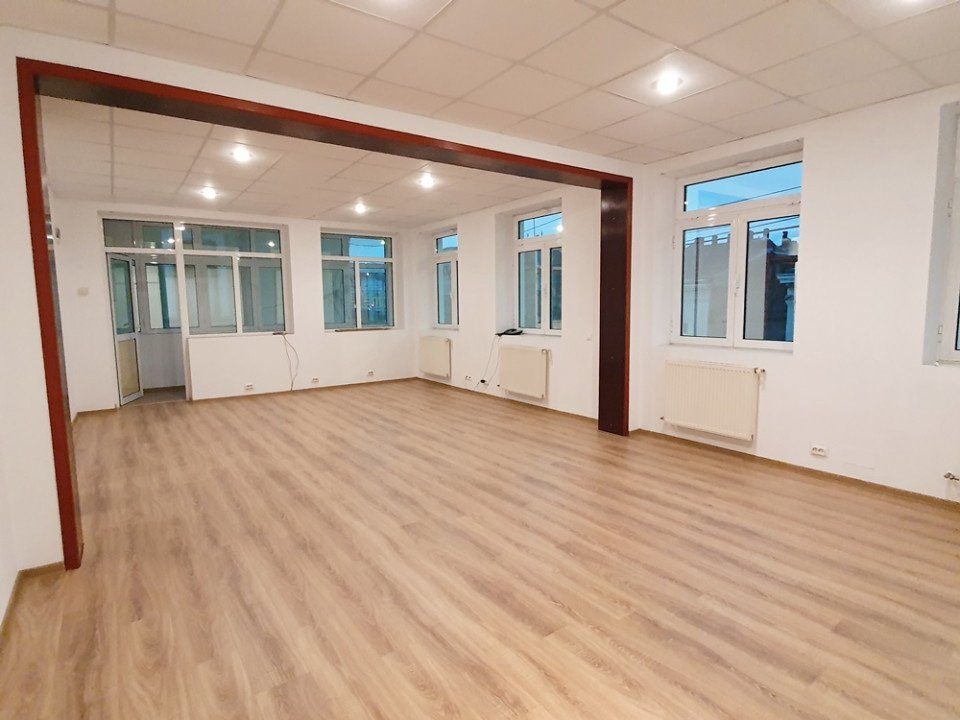 Calea Calarasilor, Hala Traian, Vanzare Birouri, S+1+2+T, 353mp