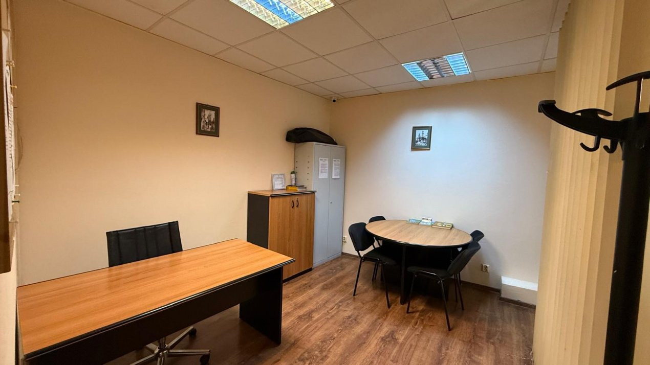  Uranus birou de închiriat