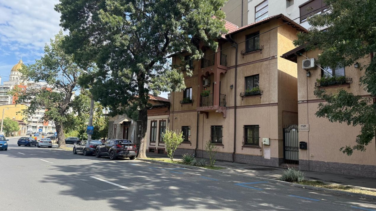  Uranus birou de închiriat