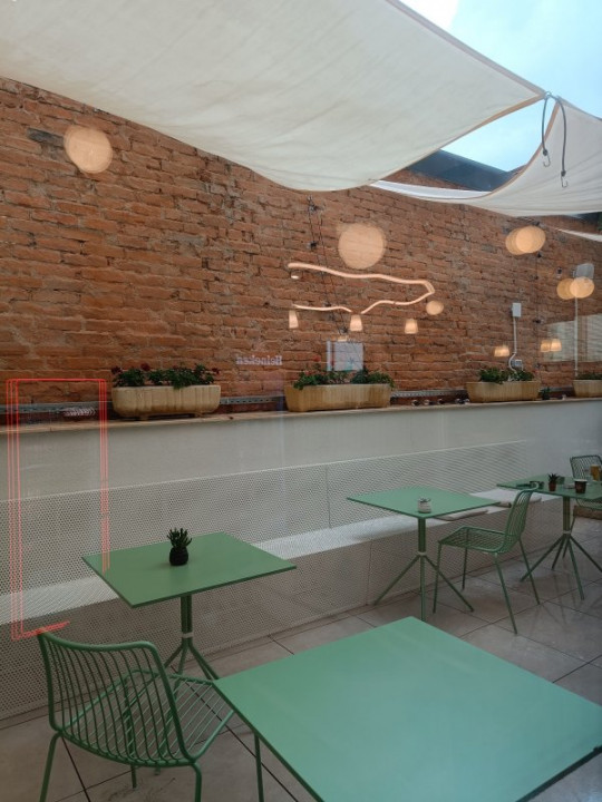 Calarasi Mantuleasa, zona de case, restaurant intim cu terasa si curte