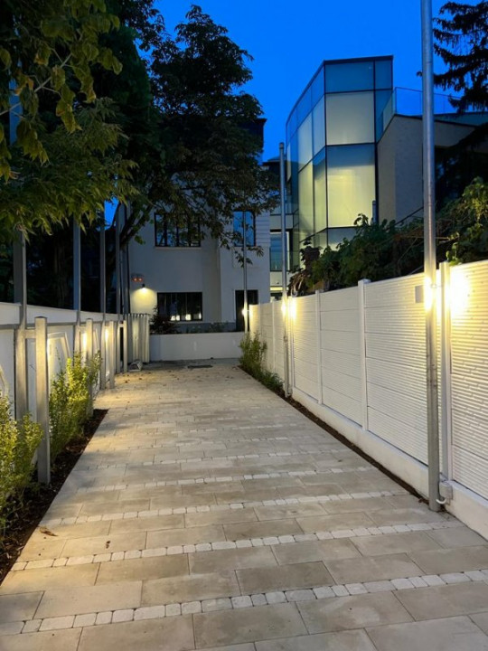 Calarasi Mantuleasa, zona de case, restaurant intim cu terasa si curte