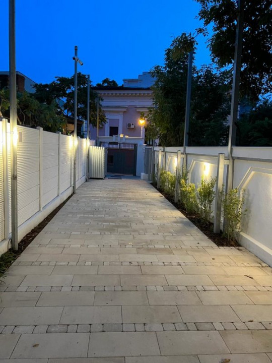 Calarasi Mantuleasa, zona de case, restaurant intim cu terasa si curte