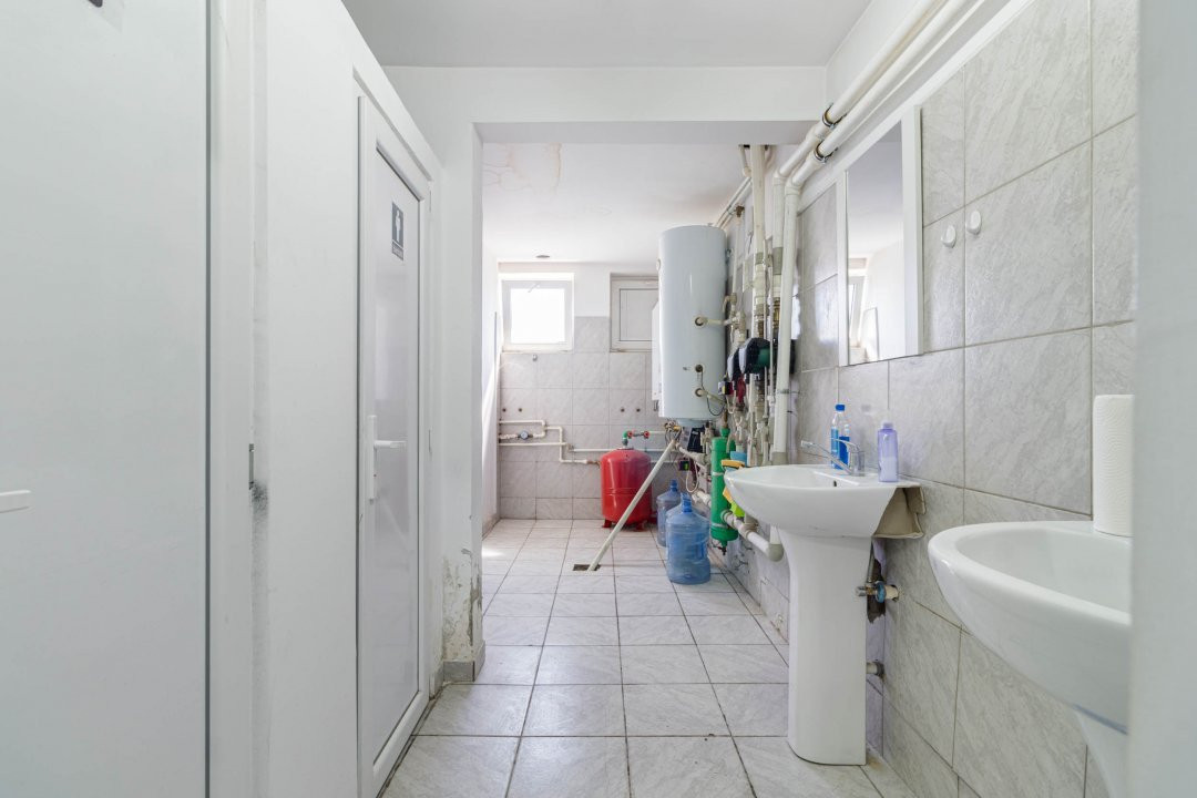 Spațiu industrial  – 3.540 mp utili, birouri 600 mp, randament în <10 ani!