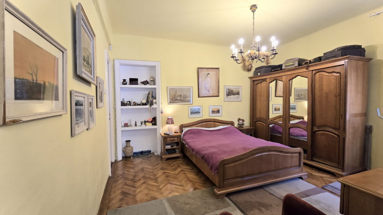 PARTER înalt în imobil ART DECO - PIAȚA SPANIEI