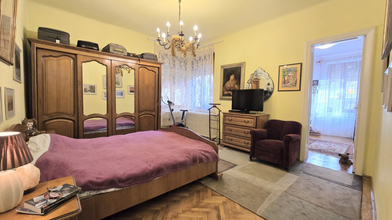 PARTER înalt în imobil ART DECO - PIAȚA SPANIEI