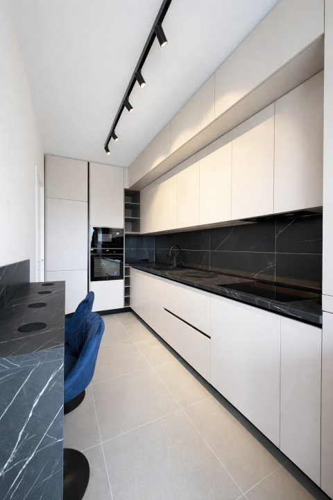 Prima Inchiriere! Apartament 3 camere cu loc de parcare subteran inclus.