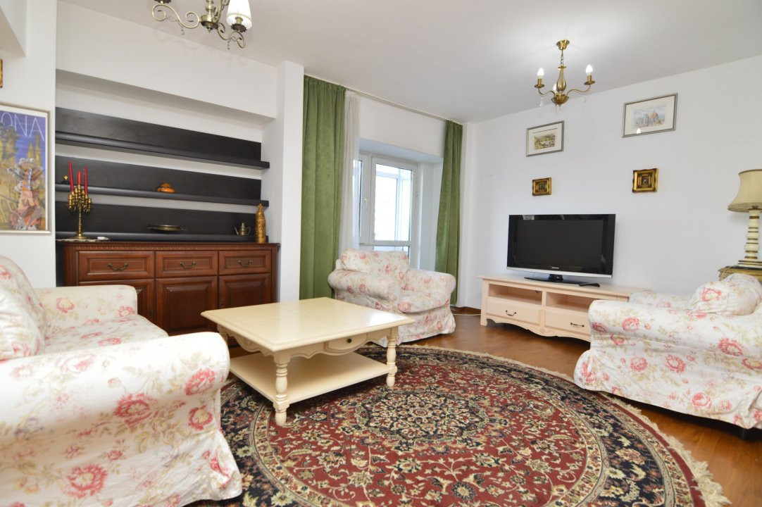 VANZARE APARTAMENT 3 CAMERE UNIRII - NERVA TRAIAN-BLOC LOTTO