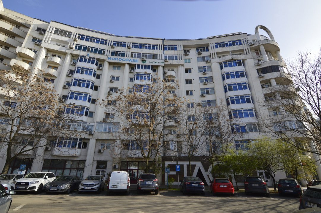 VANZARE APARTAMENT 3 CAMERE UNIRII - NERVA TRAIAN-BLOC LOTTO