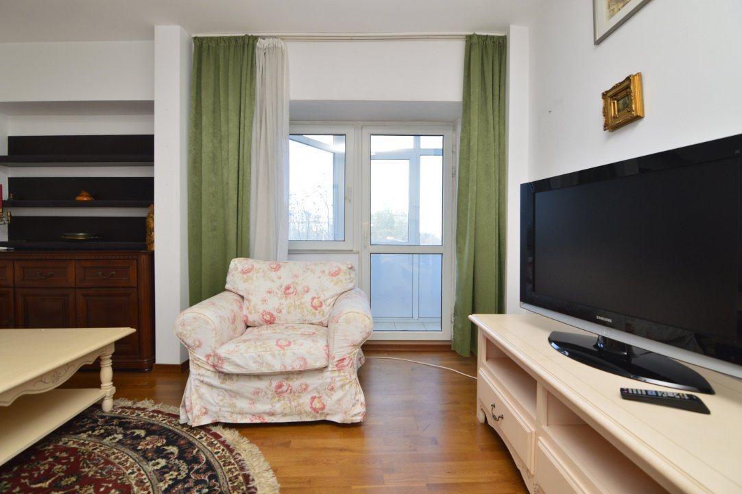 VANZARE APARTAMENT 3 CAMERE UNIRII - NERVA TRAIAN-BLOC LOTTO