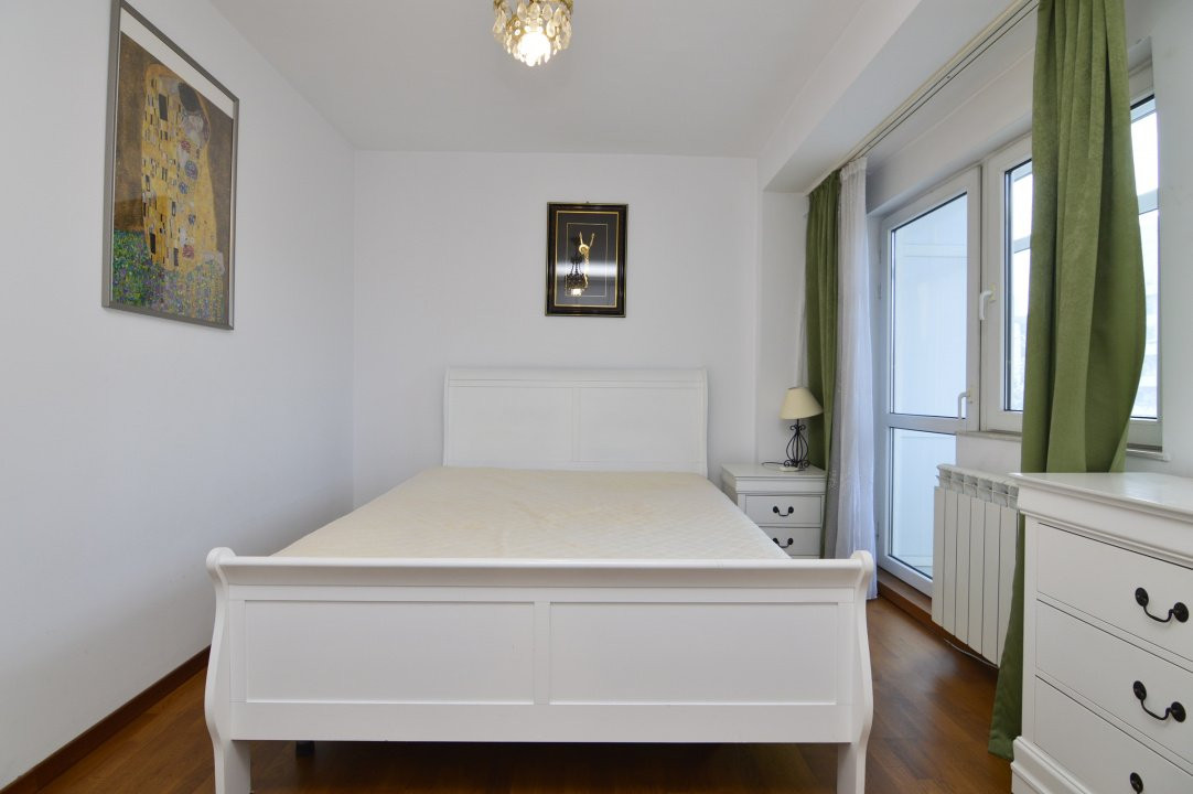 VANZARE APARTAMENT 3 CAMERE UNIRII - NERVA TRAIAN-BLOC LOTTO