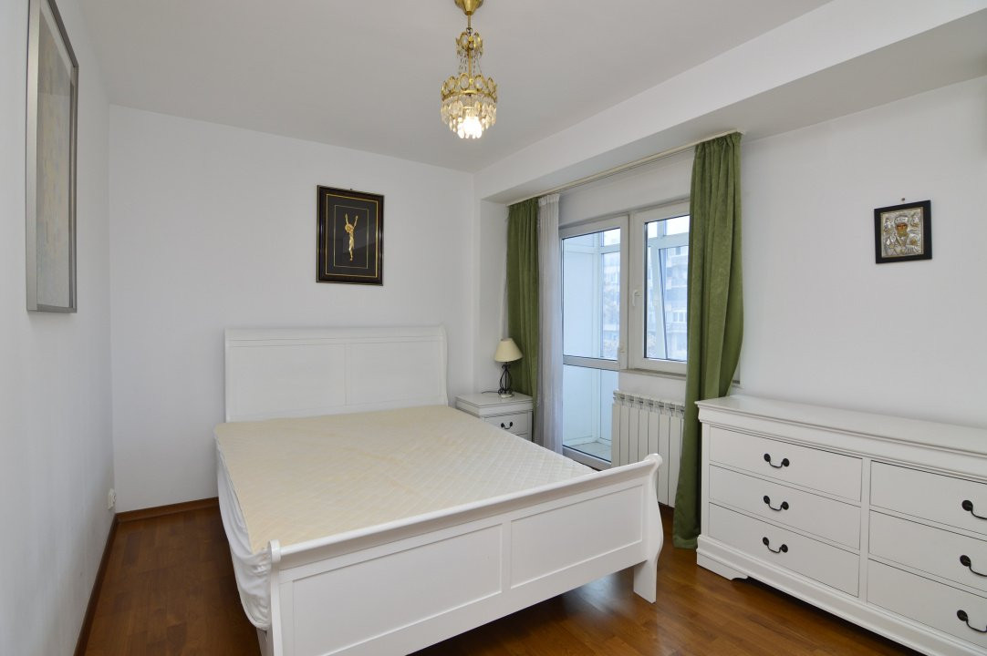 VANZARE APARTAMENT 3 CAMERE UNIRII - NERVA TRAIAN-BLOC LOTTO