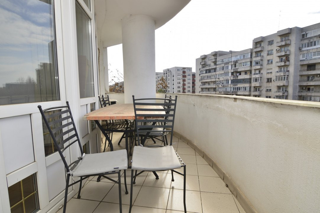 VANZARE APARTAMENT 3 CAMERE UNIRII - NERVA TRAIAN-BLOC LOTTO