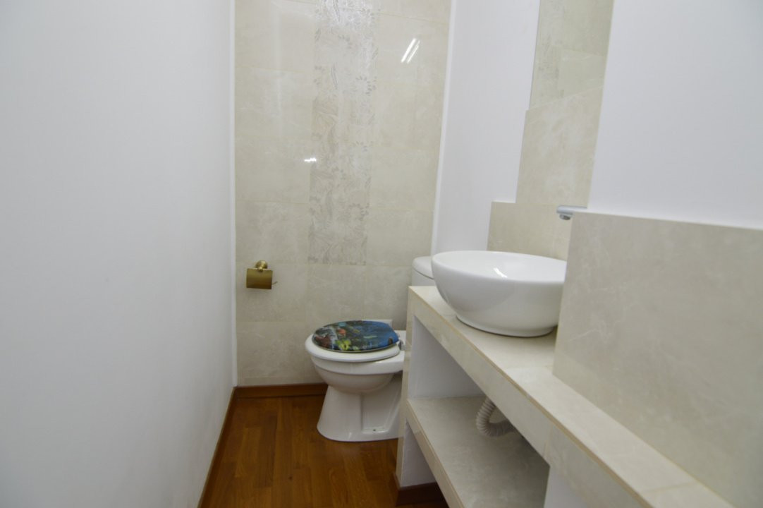 VANZARE APARTAMENT 3 CAMERE UNIRII - NERVA TRAIAN-BLOC LOTTO