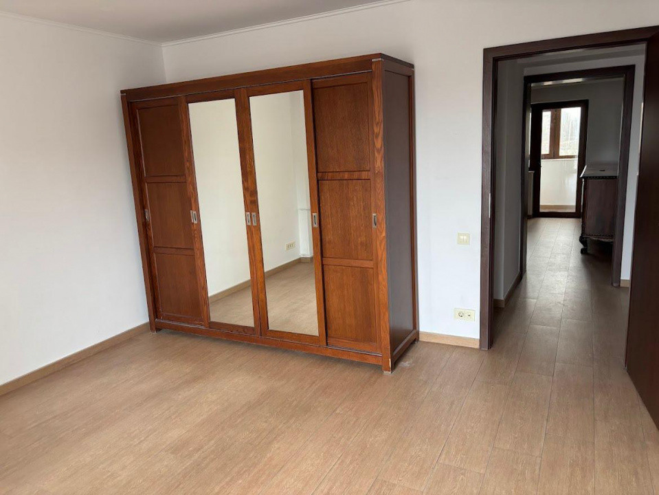 Apartament 3 camere 80 mp utili, 3 balcoane, renovat | Piața Regina Maria