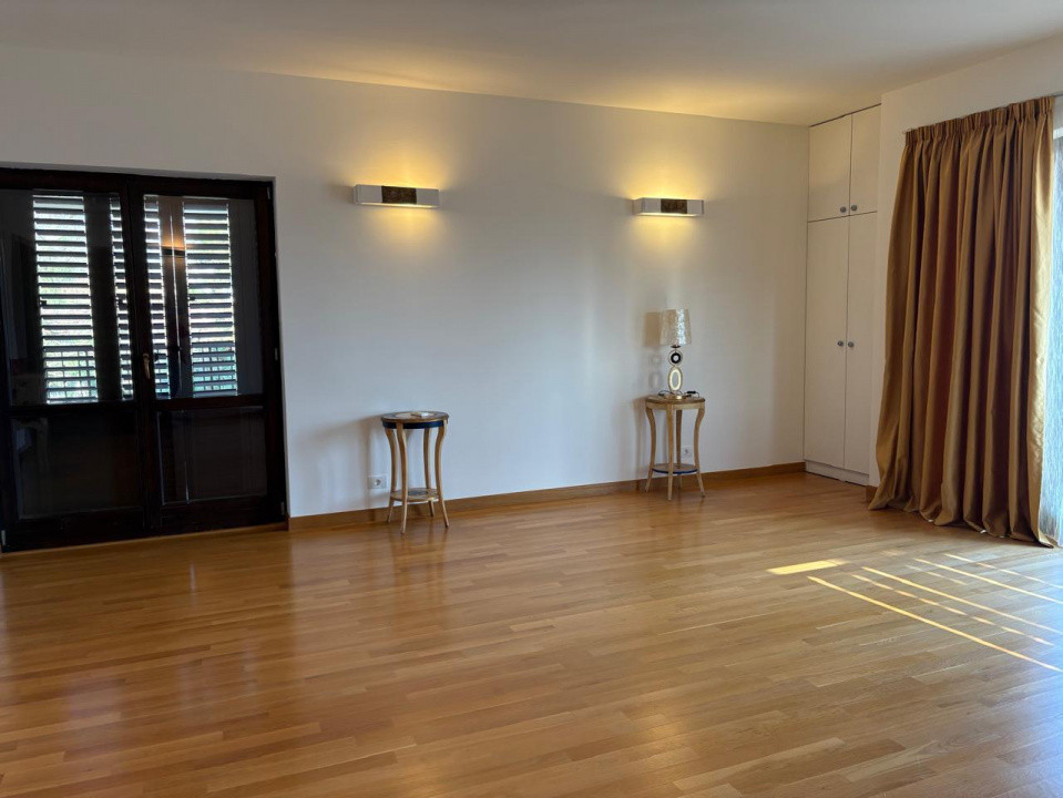 Apartament 3 camere 80 mp utili, 3 balcoane, renovat | Piața Regina Maria