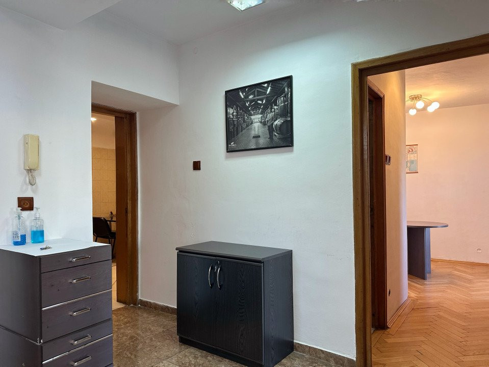 3 camere Piața Unirii | vedere deschisă către Dâmbovița | 2 băi | 3 balcoane