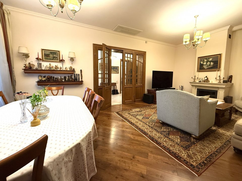 Vilă ultracentrală cu piscină interioară, saună și cramă | Unirii