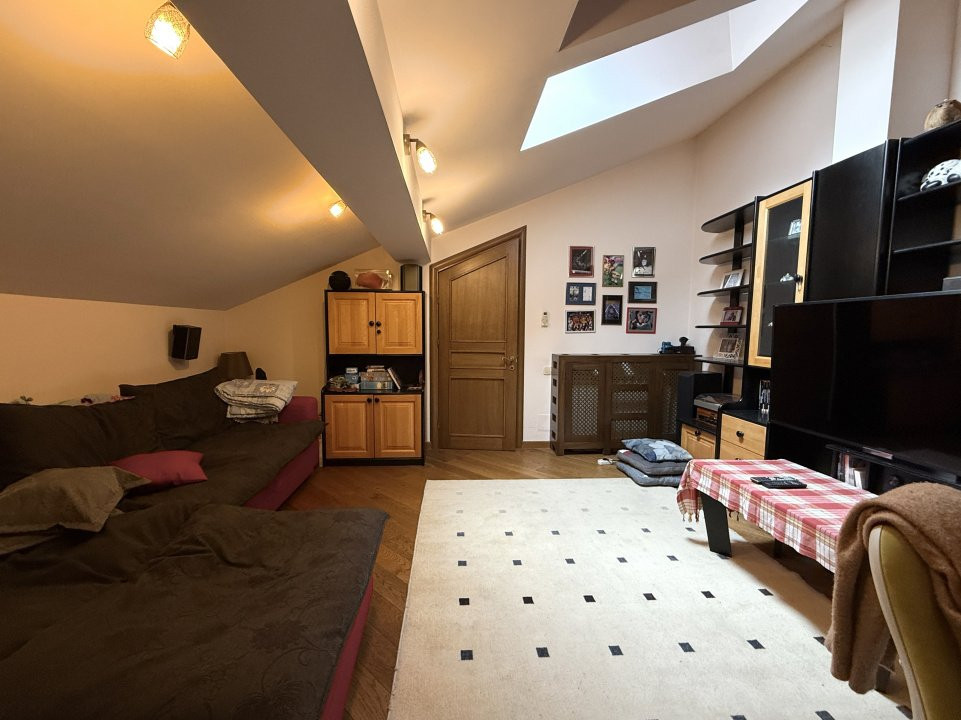 Vilă ultracentrală cu piscină interioară, saună și cramă | Unirii