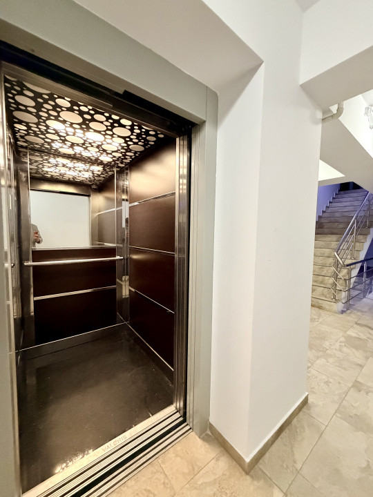 Apartament 3 camere Bld Iuliu Maniu/ Rotar Park/Metrou  Pacii 