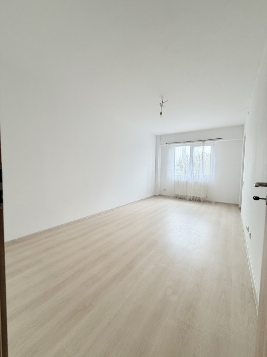 Apartament 3 camere Bld Iuliu Maniu/ Rotar Park/Metrou  Pacii 