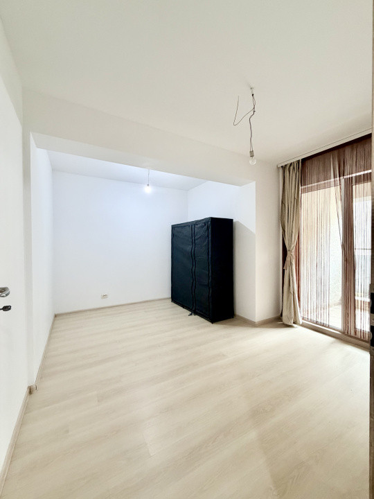 Apartament 3 camere Bld Iuliu Maniu/ Rotar Park/Metrou  Pacii 