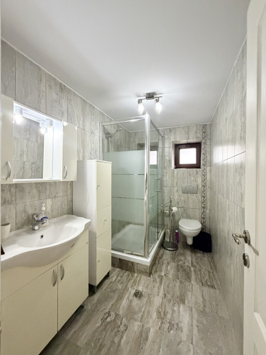 Apartament cu 4 camere-rezidențial sau Comercial-Birouri