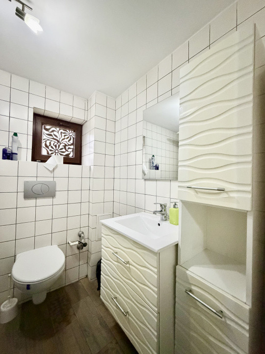 Apartament cu 4 camere-rezidențial sau Comercial-Birouri