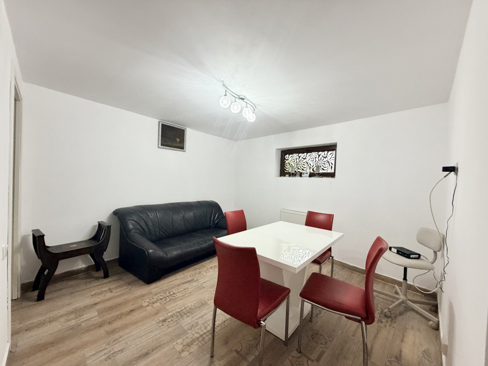 Apartament cu 4 camere-rezidențial sau Comercial-Birouri