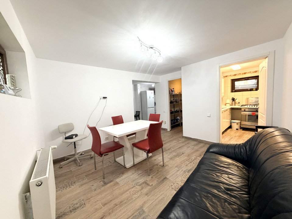 Apartament cu 4 camere-rezidențial sau Comercial-Birouri