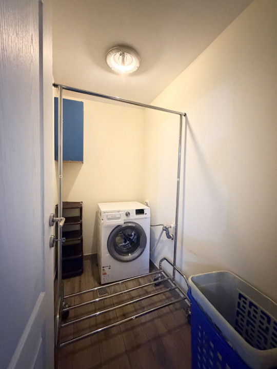 Apartament cu 4 camere-rezidențial sau Comercial-Birouri