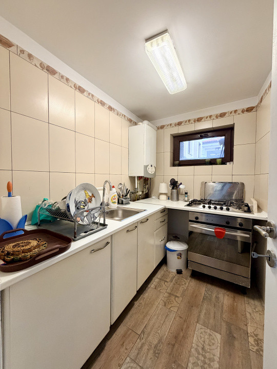 Apartament cu 4 camere-rezidențial sau Comercial-Birouri