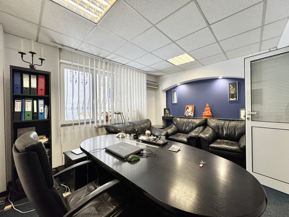 Cladire stradala, Ideala sediu, Clinica, Birouri, Showroom