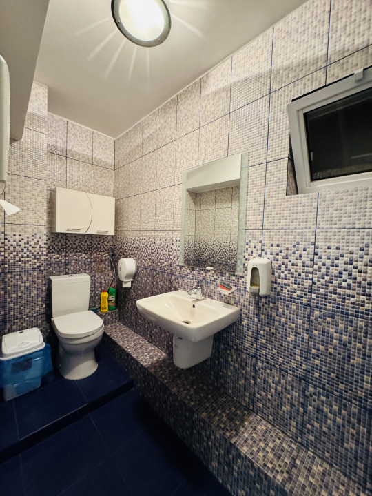 Cladire stradala, Ideala sediu, Clinica, Birouri, Showroom