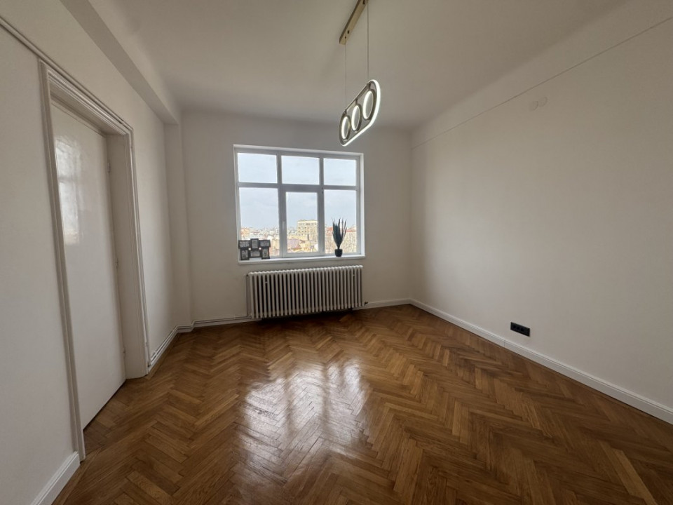 Bijuterie interbelică în centru