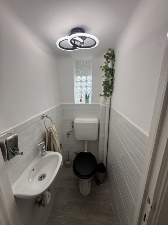 Bijuterie interbelică în centru