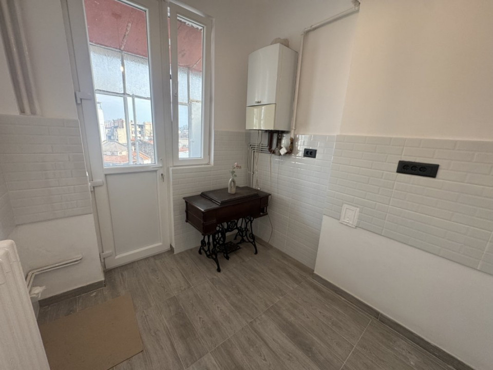 Bijuterie interbelică în centru