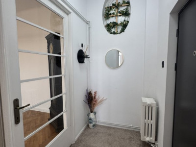 Bijuterie interbelică în centru