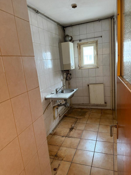 Lujerului, la 2 minute de metrou, bloc mixt, centrala proprie