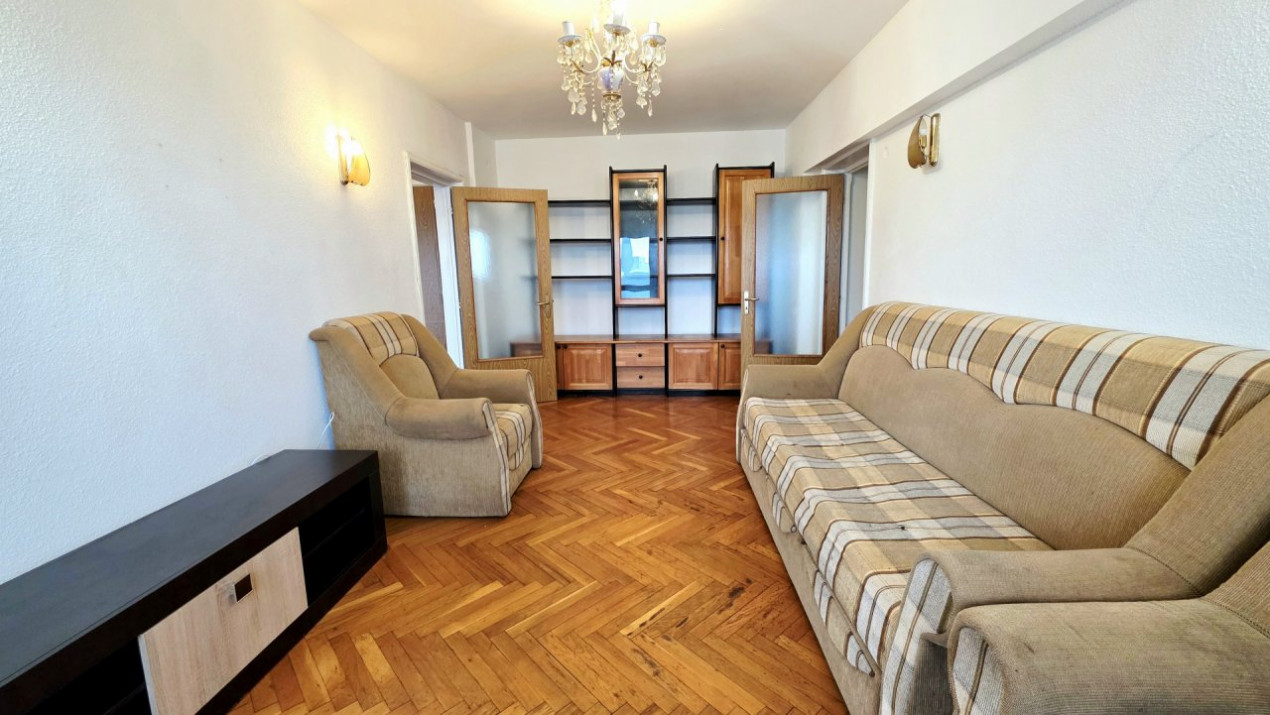 Cerere mare, oferta mica. Apartament 3 camere cu relaxare inclusa