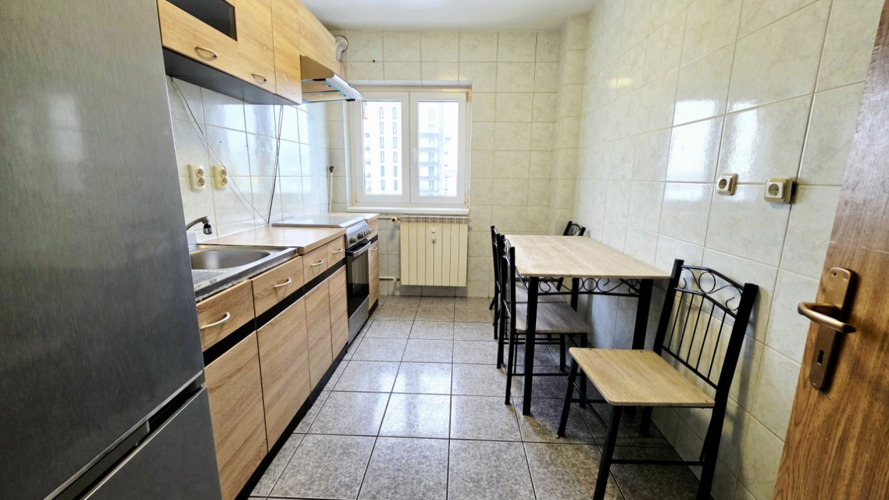 Cerere mare, oferta mica. Apartament 3 camere cu relaxare inclusa