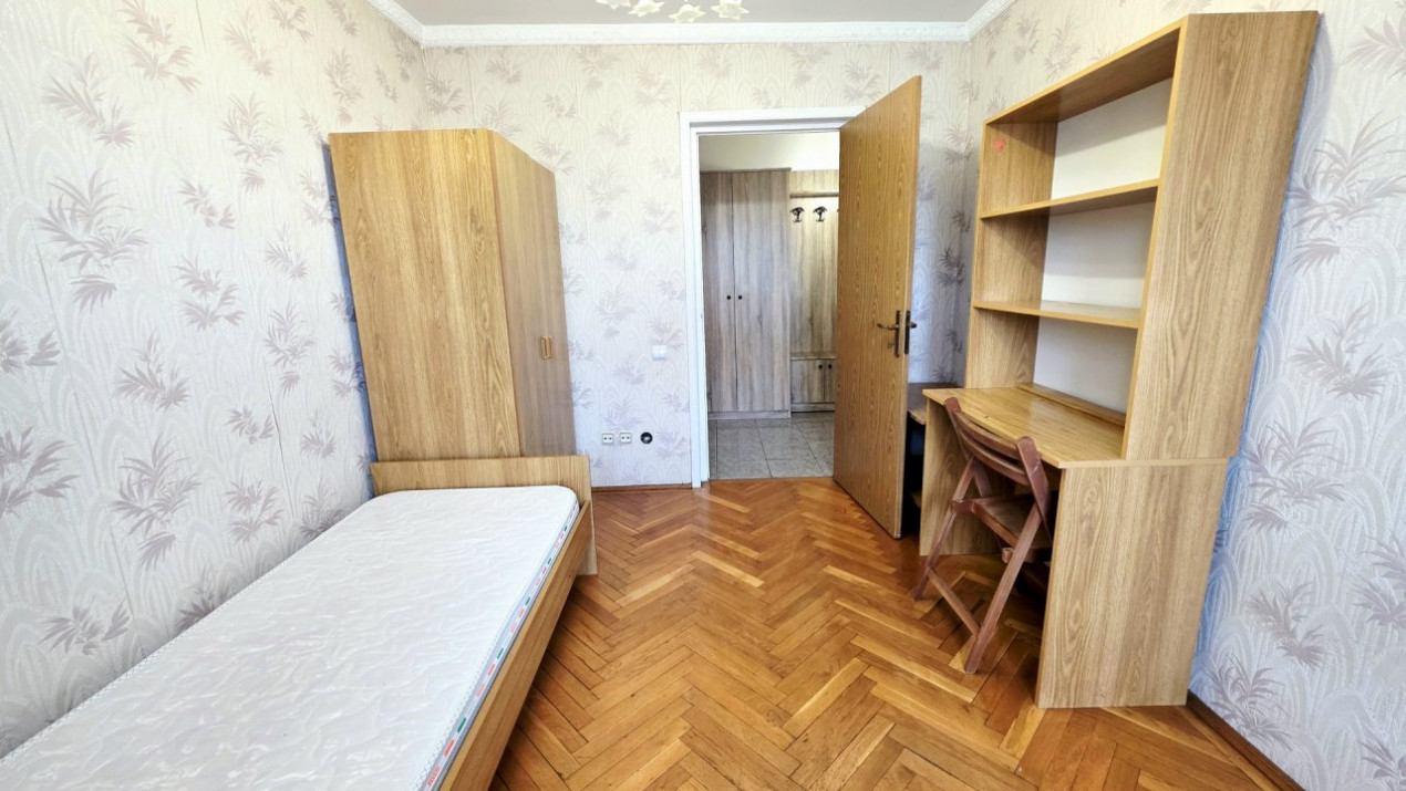 Cerere mare, oferta mica. Apartament 3 camere cu relaxare inclusa