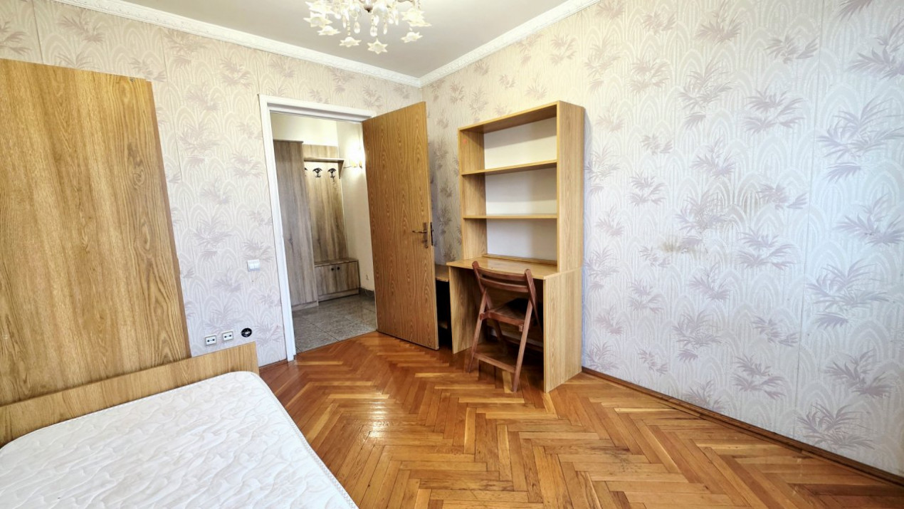 Cerere mare, oferta mica. Apartament 3 camere cu relaxare inclusa