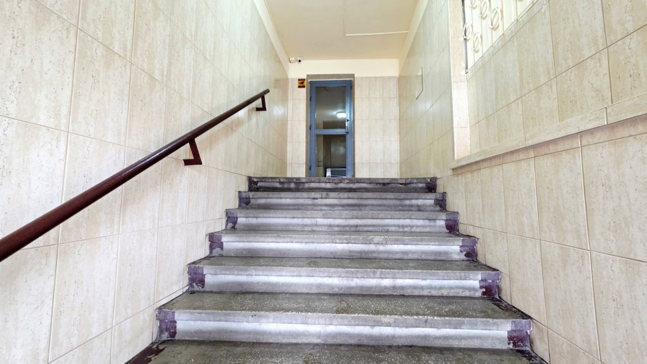 Cerere mare, oferta mica. Apartament 3 camere cu relaxare inclusa