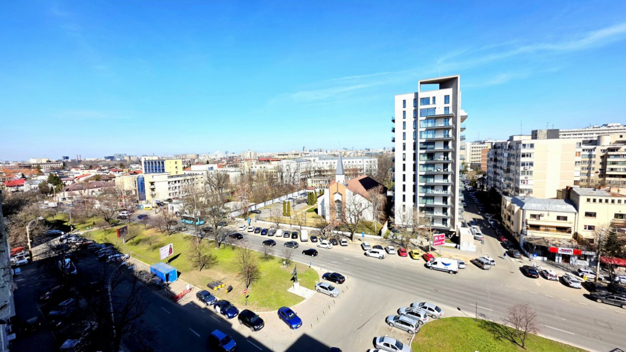 Cerere mare, oferta mica. Apartament 3 camere cu relaxare inclusa