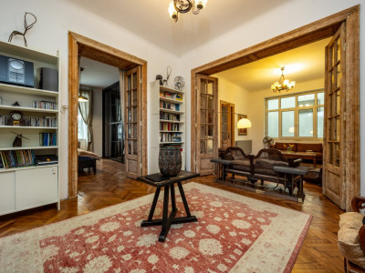 Apartament interbelic | Vilă monument istoric | Piata Victoriei