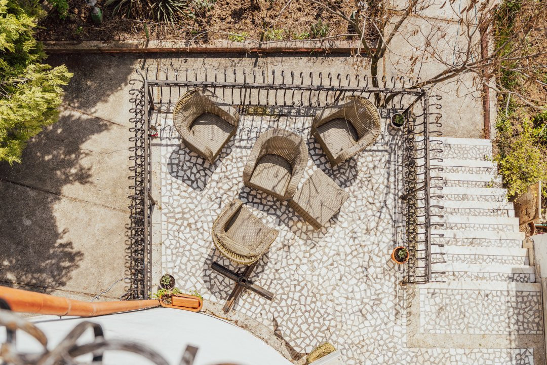 Casă individuală cu arhitectură deosebită și potențial investițional