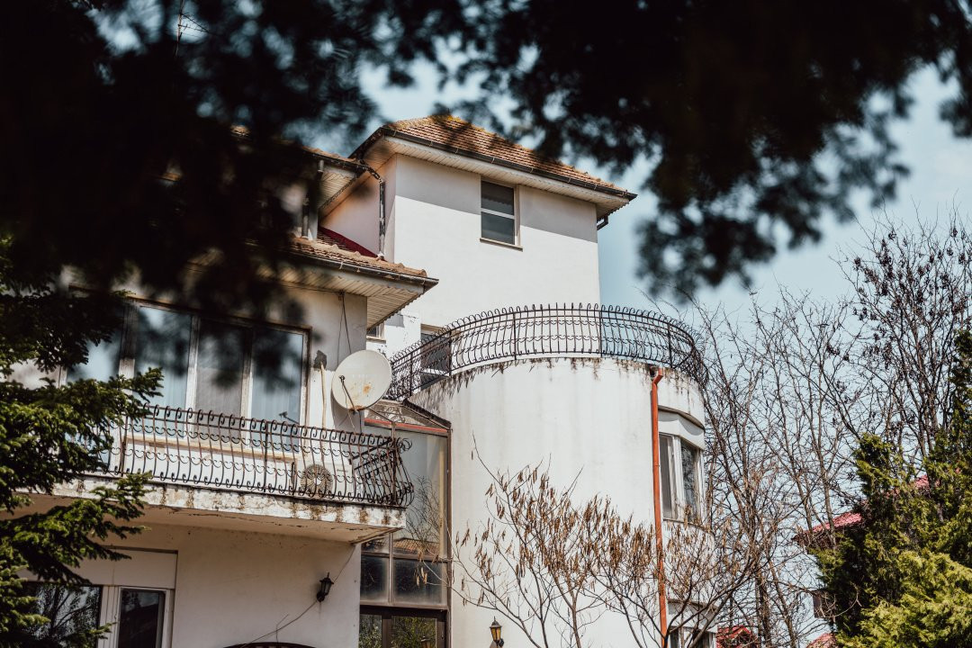 Casă individuală cu arhitectură deosebită și potențial investițional